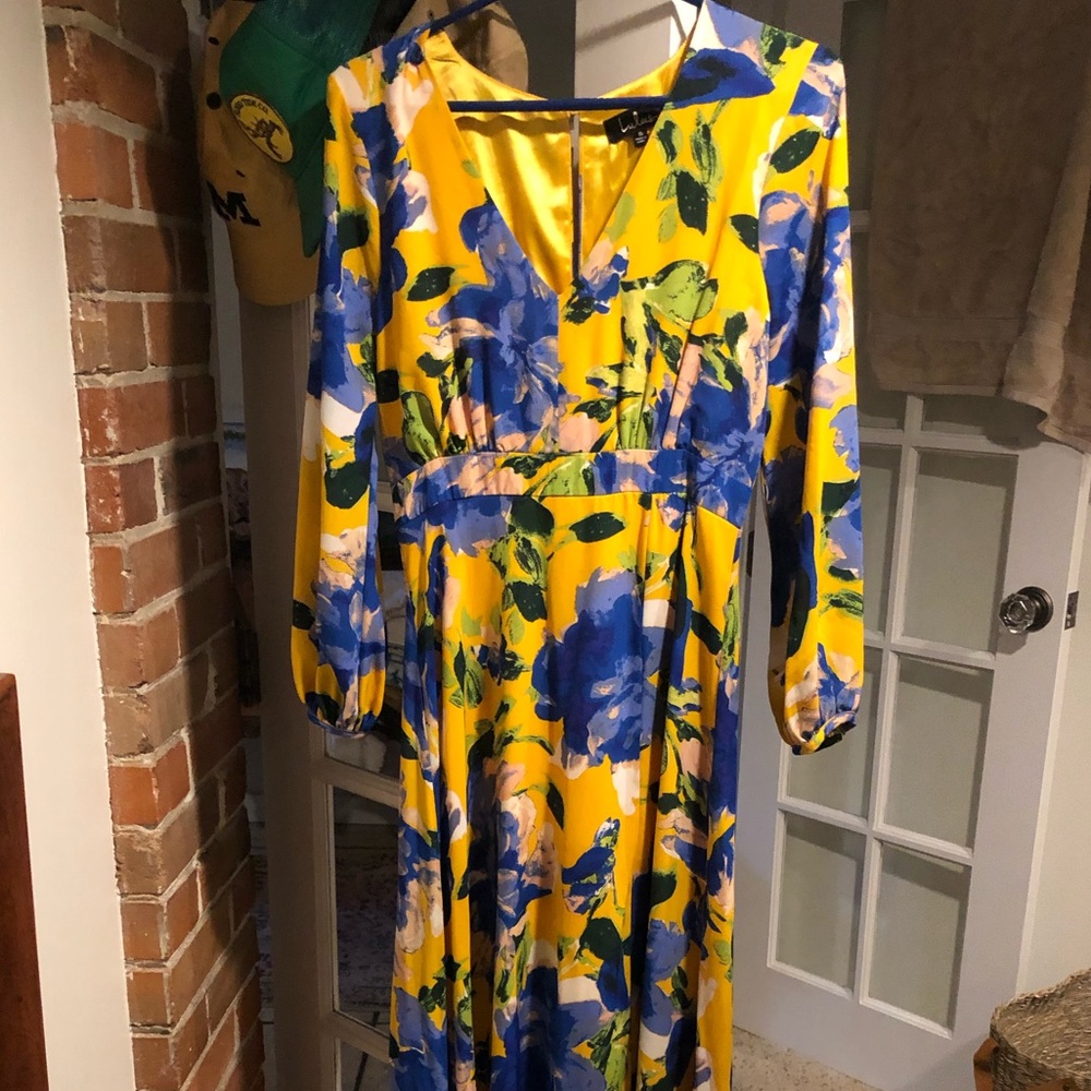 Lulu’s Carolita Yellow Floral Longsleeve Maxi